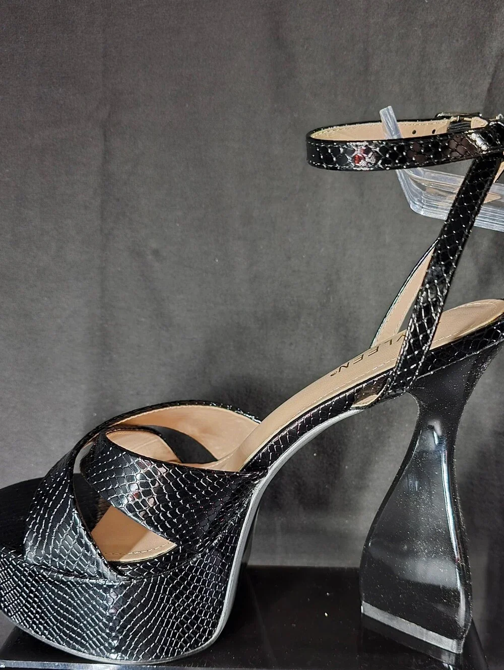 Black Textured Platform Sandals with Sculpted Heel